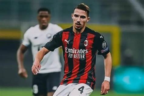 Isma L Bennacer D Sign Mvp Du Milan Ac