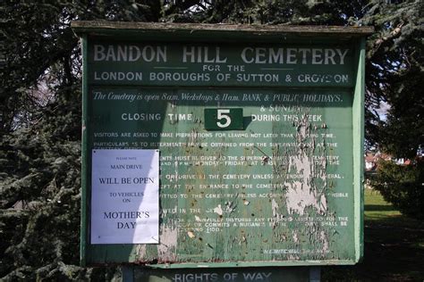 Bandon Hill Cemetery In Wallington Greater London Find A Grave Cemetery