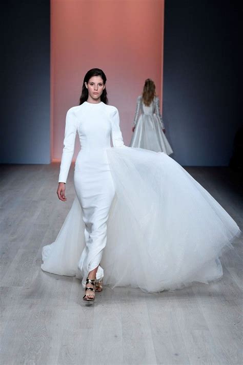 Steven Khalil Just Proved Why He S The Master Of Bridal Dressing In