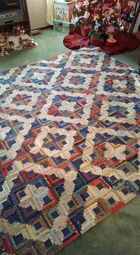 Pin By Jada Hughes On Quilt Log Cabin Quilt Pattern Log Cabin Quilts Log Cabin Quilt Blocks