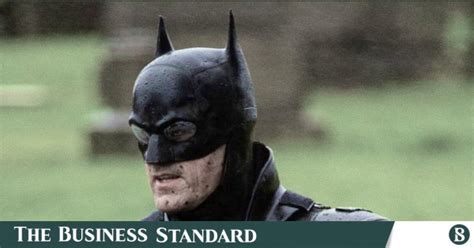 Robert Pattinsons Batsuit Revealed In Leaked Set Photos The Business Standard