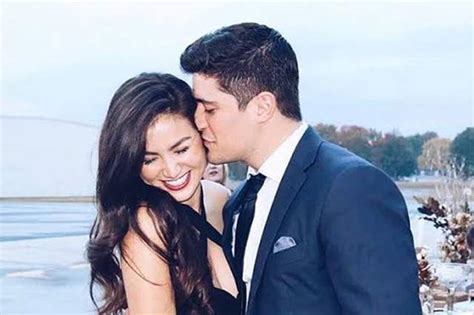 Caila Quinn Of The Bachelor Gets Engaged To Boyfriend Nick Burrello