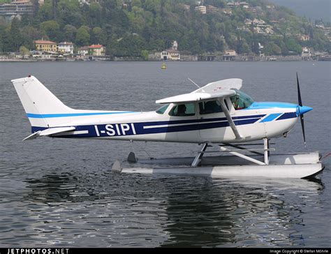 I Sipi Cessna P Skyhawk Ii Aero Club Como Stefan M Hrle