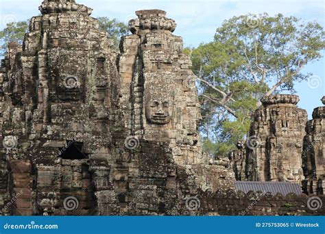 Algunas Antiguas Estructuras De Ladrillo Cerca Del Complejo Del Templo