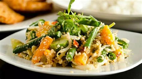 5 Resep Bumbu Urap Pedas Manis Yang Sedap Pedasnya Bikin Nagih Hot