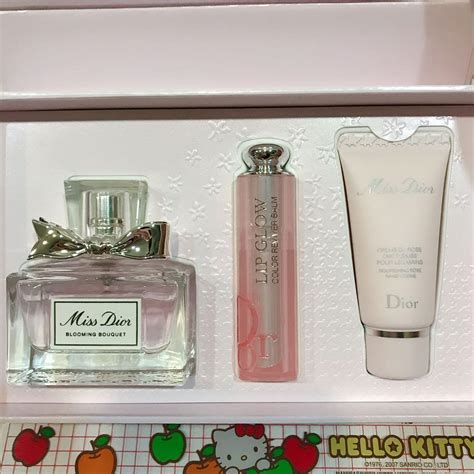 christian dior  dior blooming bouquet lip glow christmas holiday