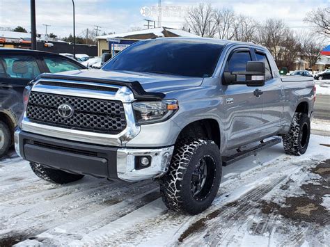 Toyota Tundra With X Moto Metal Mo And R Nitto