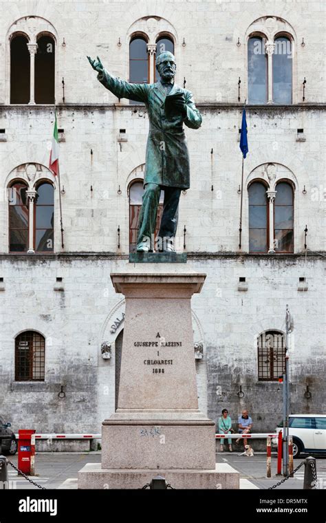 Giuseppe mazzini statue hi-res stock photography and images - Alamy