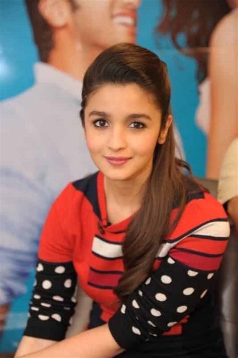 Alia Bhatt Hairstyles-12 Latest Alia Bhatt Hairstyling this Year