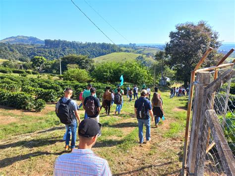 Curso T Cnico Em Cafeicultura Ead Promove Dia De Campo Sobre Cuidados