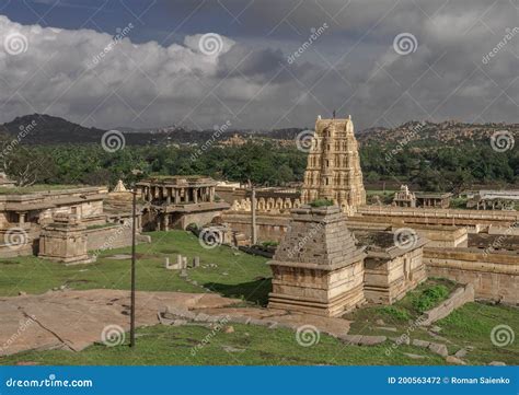 Complexo Do Templo De Hemakuta Em Hampi Fotografia Editorial Imagem