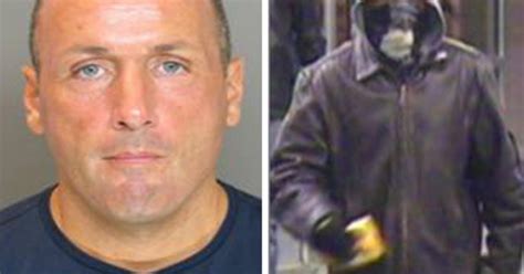 Fbi Seeks 7 Second Bandit In Bensonhurst Bank Heist Cbs New York