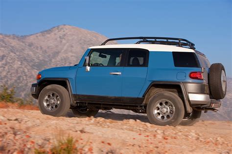 TOYOTA FJ Cruiser Specs Photos 2011 2012 2013 2014 2015 2016