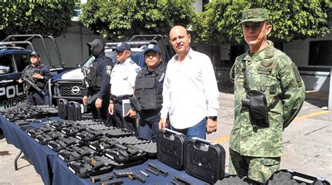 Entregan patrullas y armas a policías en Cuautla Noticias Diario de