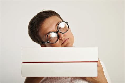 Chica Estudiante Hermosa Cansada En Gafas Redondas Duerme En Su Plan