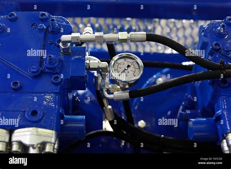 Air compressor gauge hi-res stock photography and images - Alamy