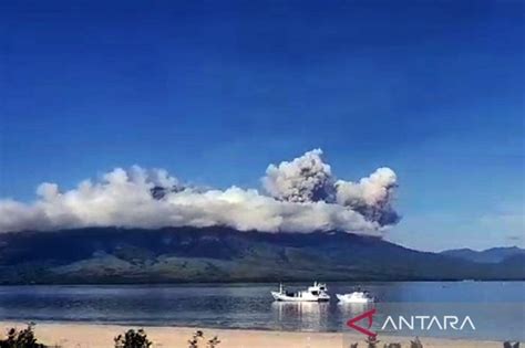 Gunung Lewotobi Laki Laki Di Flores Timur NTT Erupsi ANTARA News