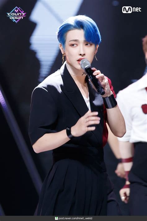 Samara On Twitter Kim Hongjoong Blue Hair Pretty Men