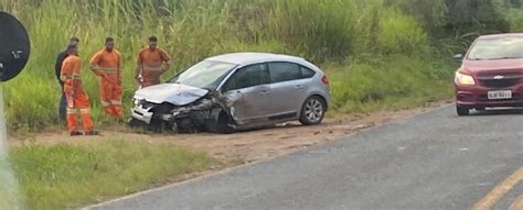 Acidente Envolvendo Dois Carros E Uma Moto Deixa Feridos Na Br