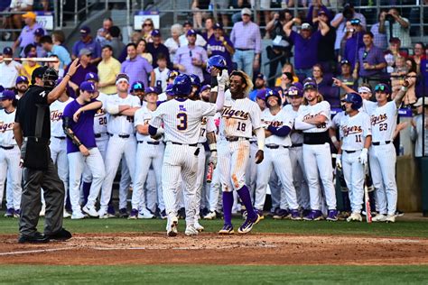 College World Series Updated Schedule Bracket And Game Times Sports Illustrated Lsu Tigers