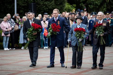 В День Победы в Анапе состоялась торжественная церемония возложения ...