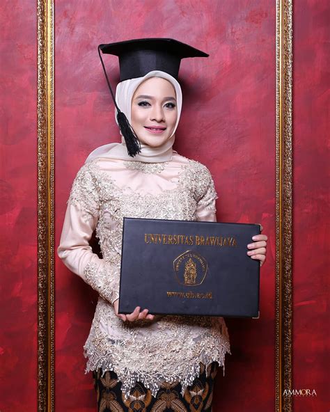 Jasa Foto Wisuda Di Malang Ammora Photography