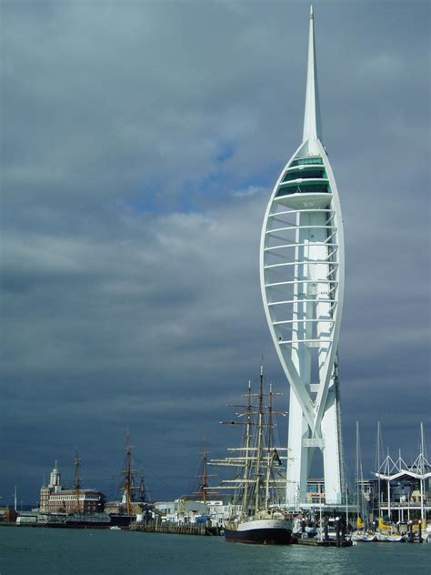 Spinnaker Tower (Portsmouth, 2005) | Structurae