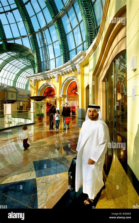 The Mall Of The Emirates At Dubai United Arab Emirates Stock Photo Alamy