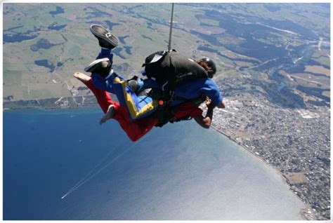 Lake Taupo | New Zealand :: Skydiving Is For Tourists Too! | Manali ...