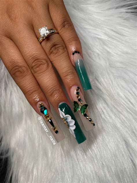 Emerald Green Nail Emerald Nails Green Acrylic Nails Nails Design With Rhinestones