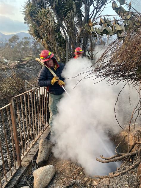 Utah Firefighters Reflect On Unprecedented Wildfire Experience In