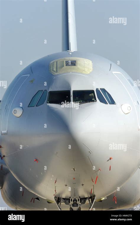 Airbus a400m cockpit hi-res stock photography and images - Alamy