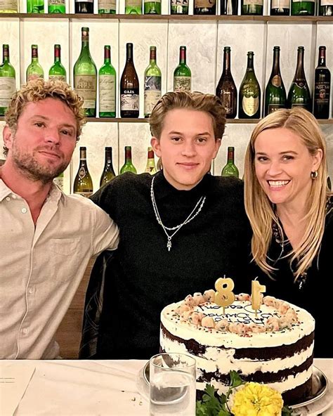 Reese Witherspoon And Ryan Phillippe Celebrate Son Deacon S 18th