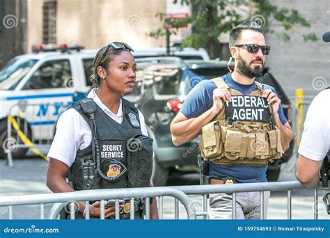 Agente Federal De Estados Unidos Y Agente Del Servicio Secreto Foto De