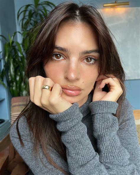 Emily Ratajkowski Instagram Theplace2