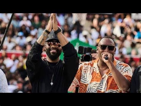 FALLY IPUPA ET SON FILS MARCOSINS IPUPA AU QUAI 54 À PARIS le 03 7