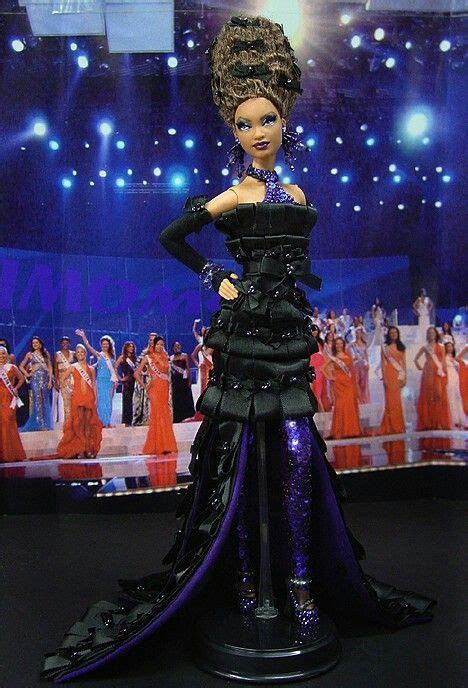 Pin By Shelli Lorang On All Things Barbie Friends Barbie Gowns