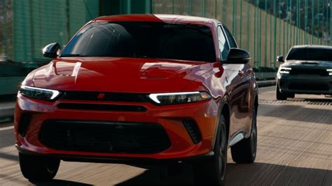 Welcome To The Hornets Nest Dodge Launches ‘a New Breed Marketing Campaign For The All New