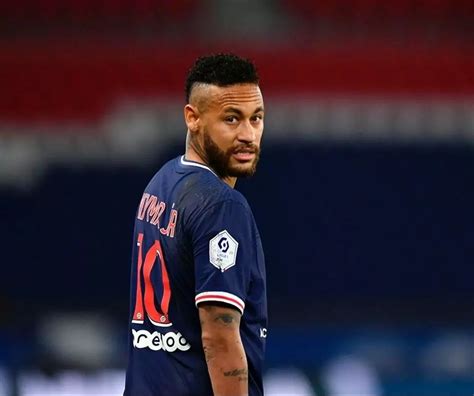 PSG confirma lesão e Neymar desfalca equipe por três jogos