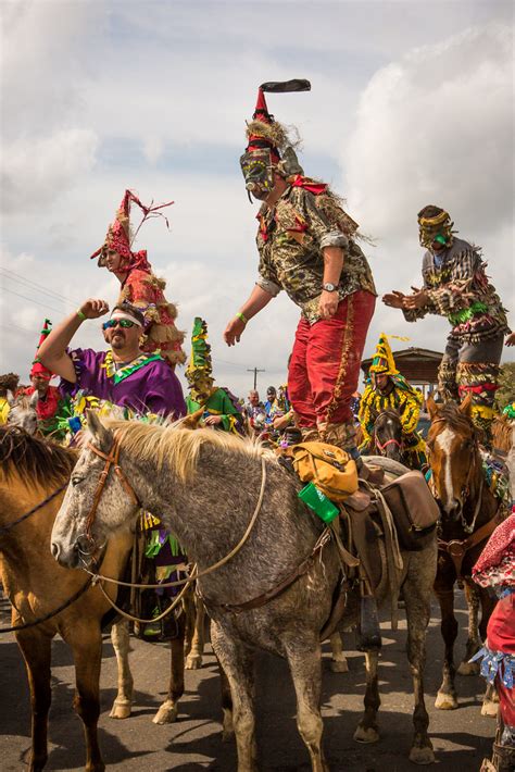 "Courir de Mardi Gras"