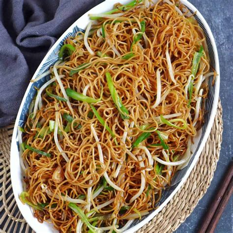 Soy Sauce Pan Fried Noodles 豉油皇炒面 Red House Spice