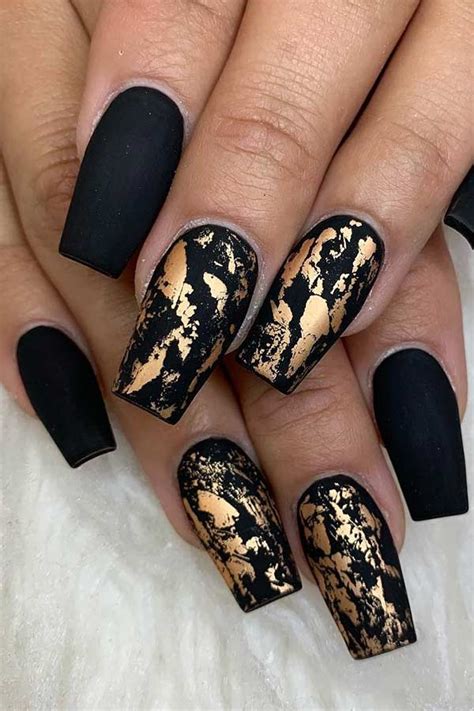 Gold Nails Design Laure Morissa