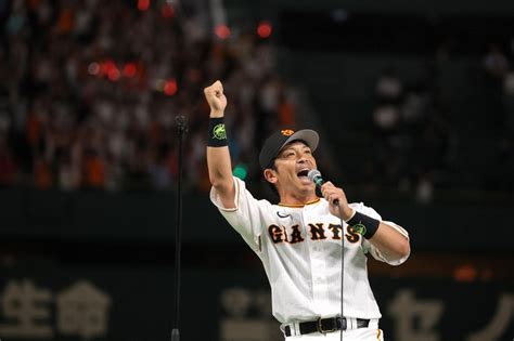 プロ野球 巨人－ヤクルト 試合後に松田宣浩引退セレモニー 写真特集1520 毎日新聞