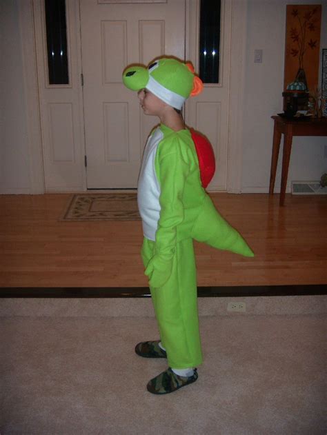 Pixeltrashamania: Yoshi Halloween Costume