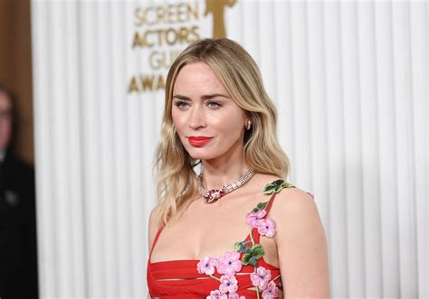 Emily Blunt Blooms In Red Oscar De La Renta Dress At SAG Awards 2023