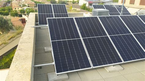 Instalación solar fotovoltaica de 5Kwp para autoconsumo sobre cubierta