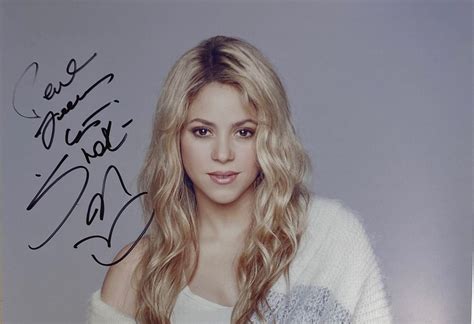 Autograph Signed Shakira Photo