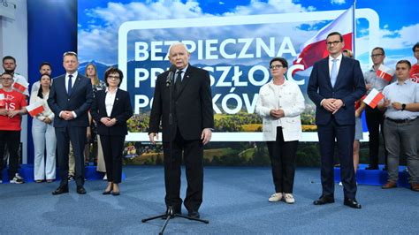 Kaczyński ogłasza hasło wyborcze PiS Mówi o prowokacjach i