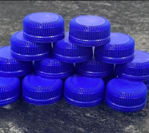 Good Quality Material And Easy To Carry Blue Round Plastic Bottle Cap