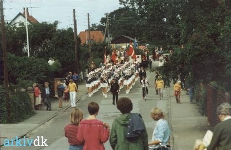 Arkiv Dk Helsinge Byfest Med Pigegarde